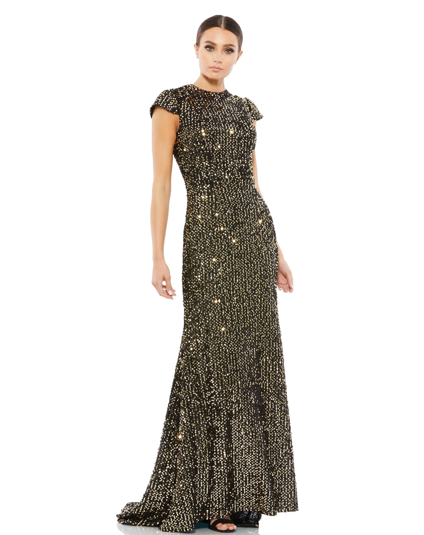 Nothing to wear? When you want to dress to impress, turn to this mini-paillette-embellished gown. The gorgeous gown is textured with scintillating sequins from head to toe and styled with a jewel neckline, cap sleeves, and a sweep train finish. Ieena for